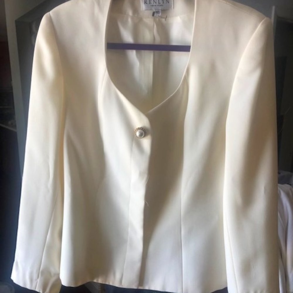 Elegant White Blazer